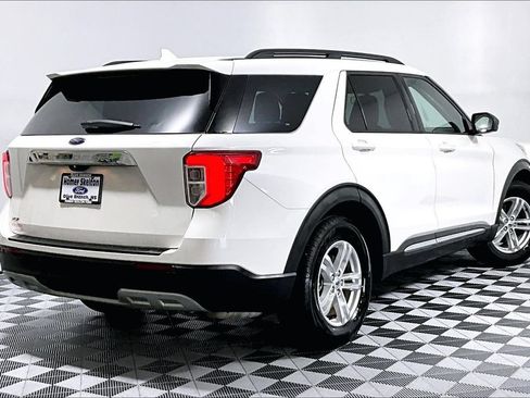 Used 2021 Ford Explorer XLT w/ Equipment Group 202A RWD image 12