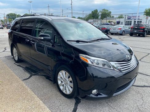 Used 2015 Toyota Sienna Limited Premium AWD/4WD image 6