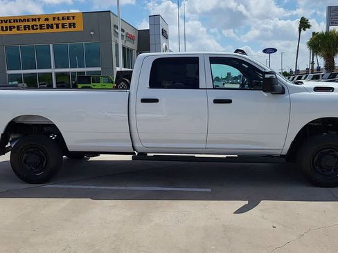 New 2026 RAM 2500 Tradesman AWD/4WD image 9