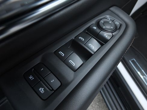 Used 2023 GMC Yukon AT4 w/ AT4 Premium Plus Package AWD/4WD image 21