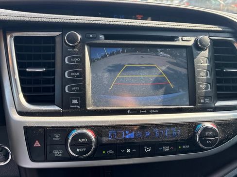 Used 2016 Toyota Highlander Limited Platinum AWD/4WD image 29