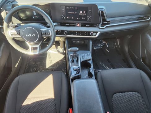 Used 2024 Kia Sportage LX image 25