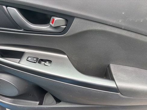 Used 2020 Hyundai Kona SE FWD image 39