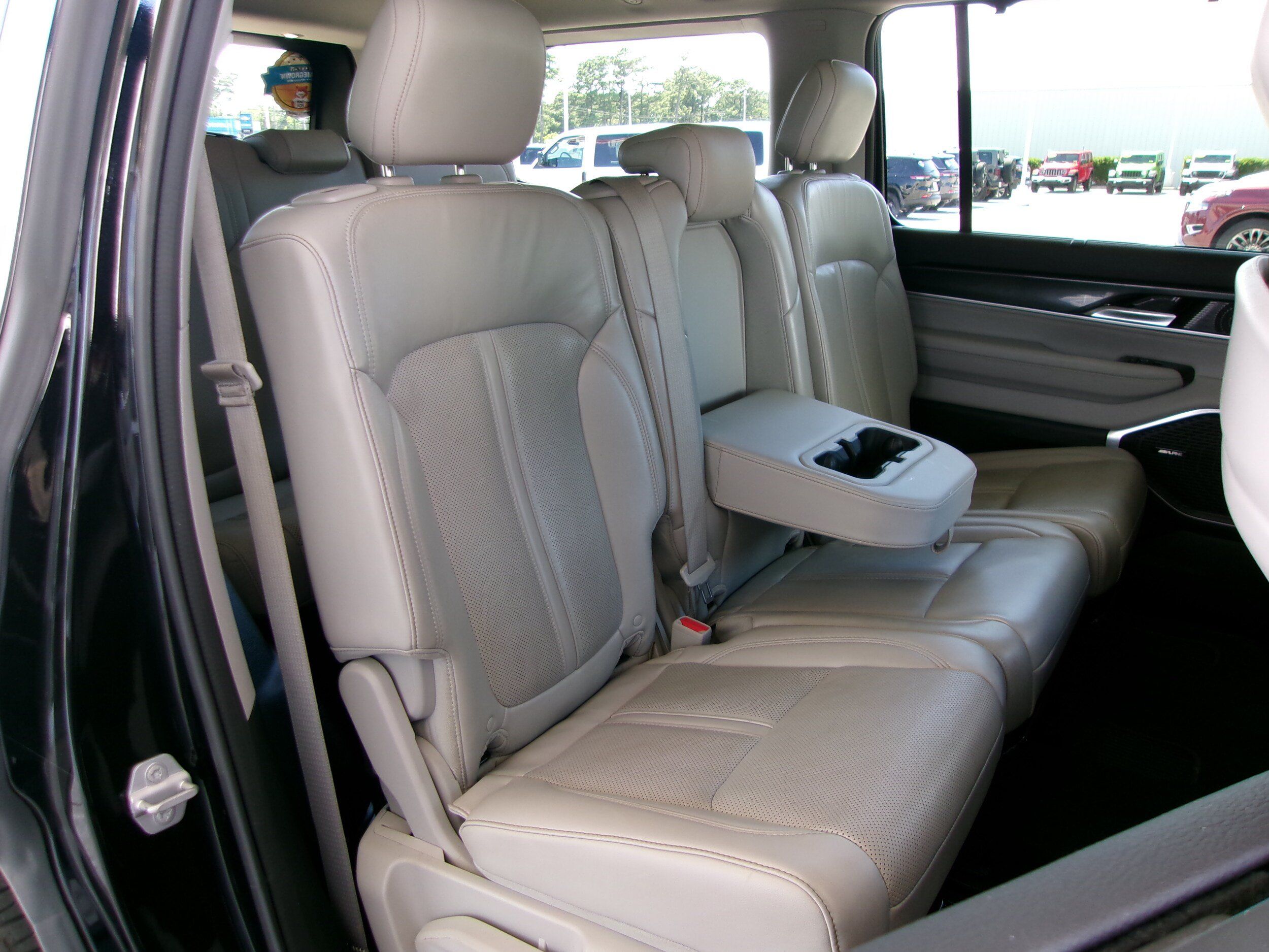 Used 2022 Jeep Wagoneer Series I w/ Convenience Group I AWD/4WD image 21
