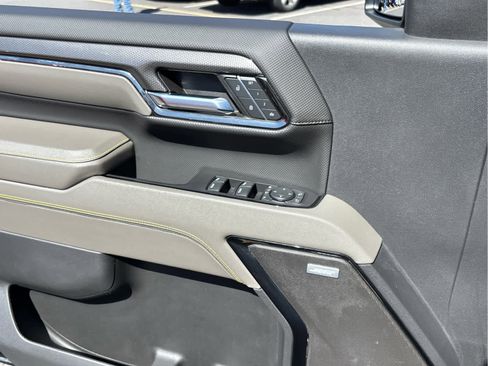 Certified 2024 Chevrolet Silverado 2500 ZR2 w/ Technology Package image 27