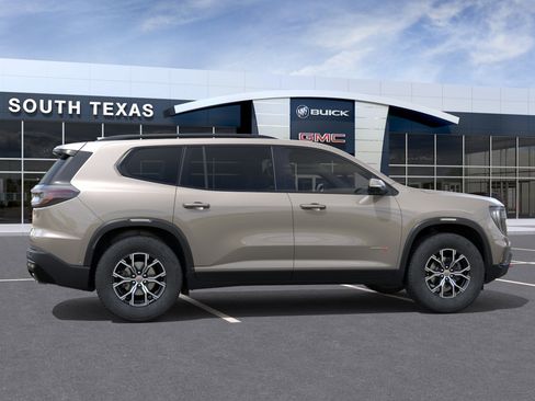 New 2026 GMC Acadia AT4 w/ Luxury Package AWD/4WD image 5