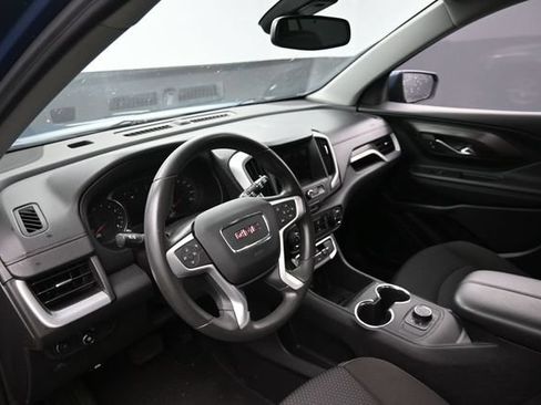 Used 2024 GMC Terrain SLE AWD/4WD image 18