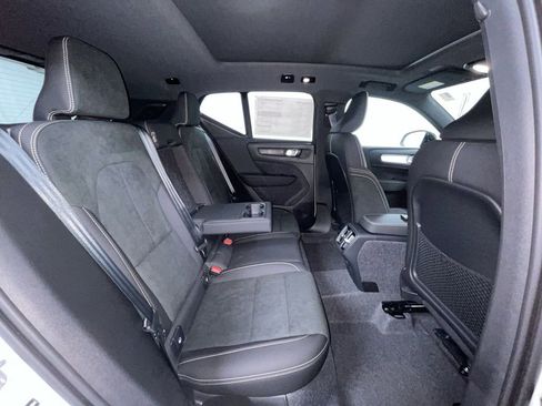 New 2026 Volvo XC40 B5 Ultra w/ Protection Package Premier image 11