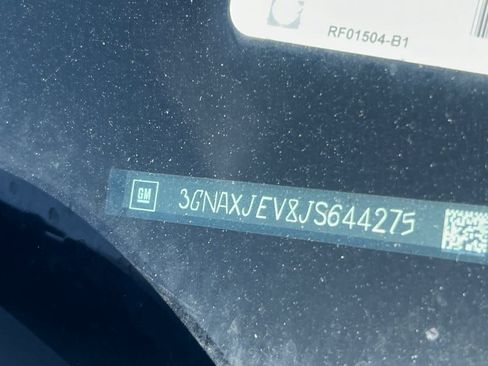 Used 2018 Chevrolet Equinox LT FWD image 22