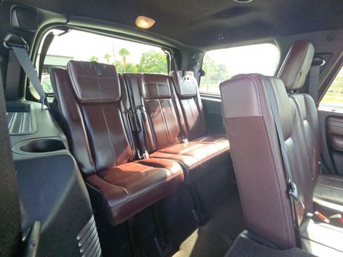 Used 2016 Ford Expedition Platinum RWD image 15