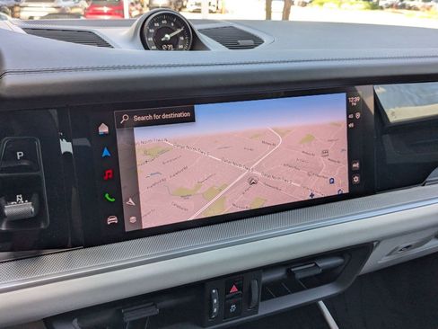 Certified 2025 Porsche Cayenne Coupe image 17