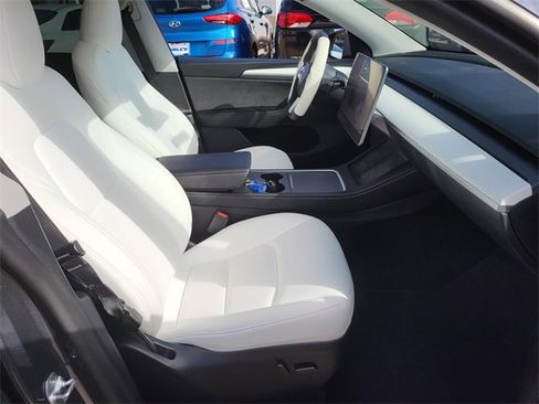 Used 2023 Tesla Model Y Long Range image 8