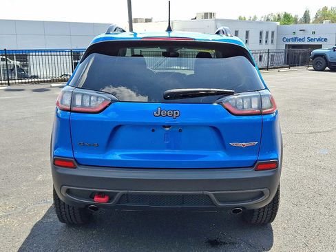 Used 2022 Jeep Cherokee Trailhawk AWD/4WD image 5
