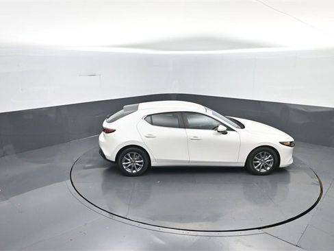 Used 2021 MAZDA MAZDA3 s image 30