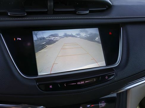 Used 2019 Cadillac XT5 FWD image 17