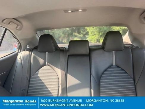 Used 2022 Toyota Camry SE w/ Convenience Package FWD image 14