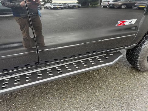 Used 2017 Chevrolet Silverado 1500 LTZ Z71 w/ LTZ Plus Package image 14