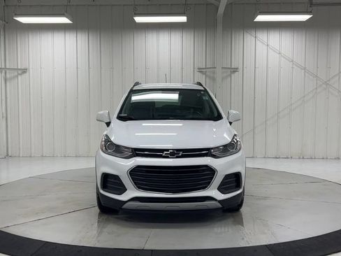 Used 2021 Chevrolet Trax LT FWD image 3