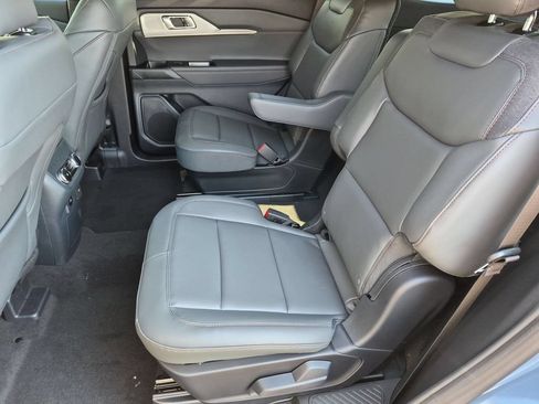 New 2027 Ford Explorer Active AWD/4WD image 18