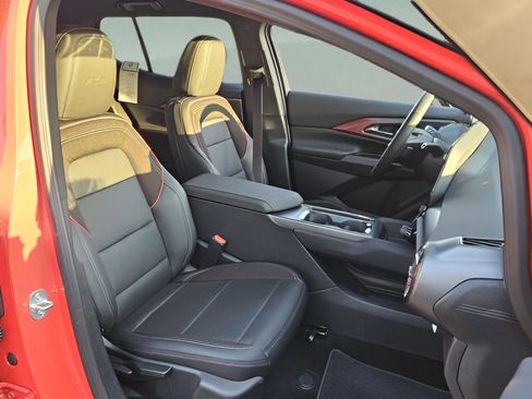 New 2025 Chevrolet Equinox EV RS image 17