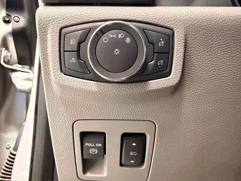 Used 2019 Ford F150 XLT w/ Equipment Group 302A Luxury AWD/4WD image 25
