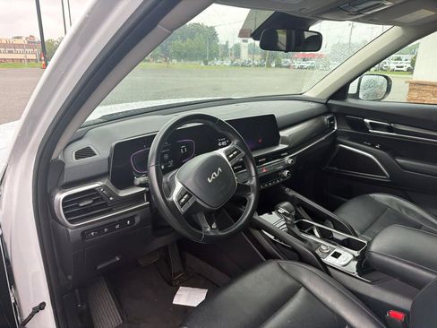 Used 2025 Kia Telluride S AWD/4WD image 4