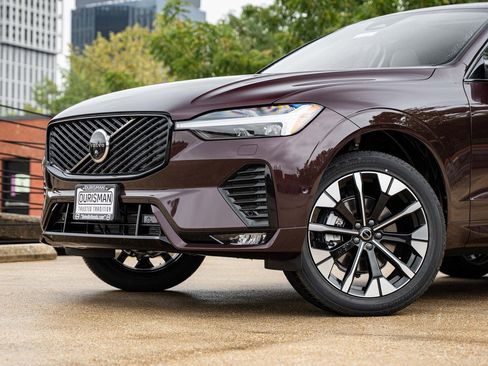 New 2026 Volvo XC60 B5 Ultra w/ Protection Package Premier image 2