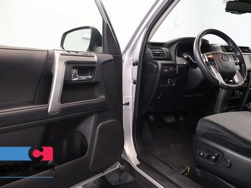 Used 2024 Toyota 4Runner SR5 AWD/4WD image 8