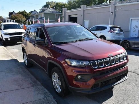 Used 2025 Jeep Compass Limited AWD/4WD image 4