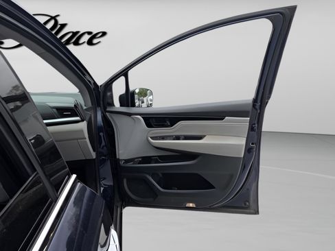 Used 2022 Volvo XC90 T6 Momentum w/ Climate Package image 27