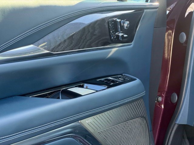 Certified 2025 Cadillac Escalade IQ Luxury 2 w/ LPO, Premium Carpet Package AWD/4WD image 16
