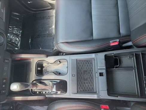 Used 2024 Nissan Frontier PRO-4X w/ Pro Premium Package AWD/4WD image 19