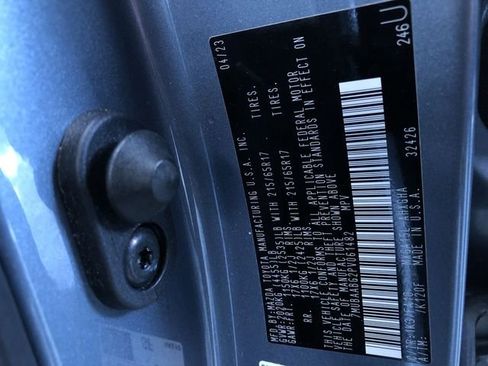 Used 2023 Toyota Corolla Cross LE w/ Moonroof Package image 34