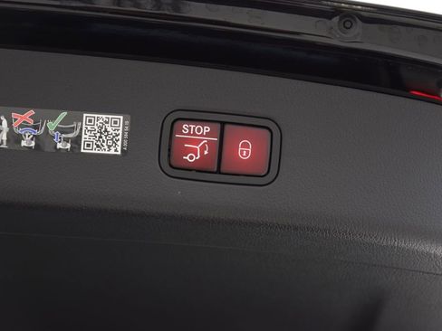 Used 2026 Mercedes-Benz GLC 300 image 30