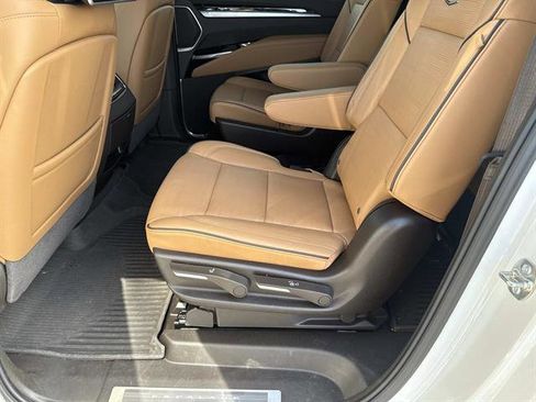 Used 2025 Cadillac Escalade ESV Premium Luxury w/ Touring Package image 14