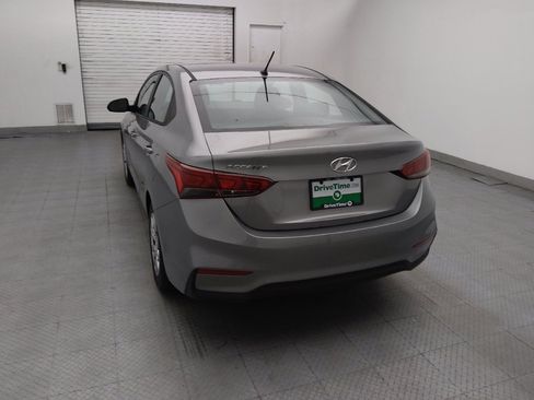 Used 2021 Hyundai Accent SE FWD image 6