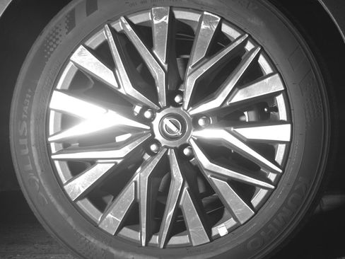 Used 2025 Nissan Altima 2.5 SV FWD image 13