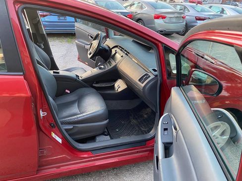 Used 2010 Toyota Prius One image 17