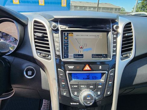 Used 2014 Hyundai Elantra GT w/ Option Group 03 FWD image 21