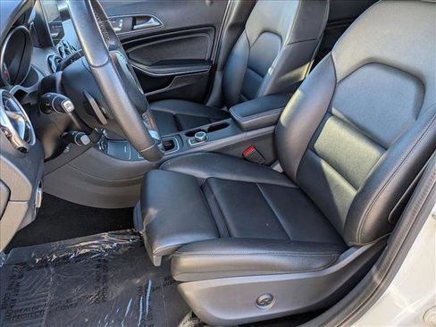 Used 2018 Mercedes-Benz GLA 250 4MATIC image 15