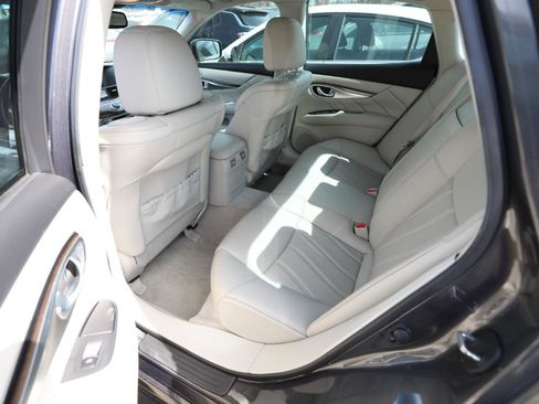 Used 2012 INFINITI M37 37x w/ Deluxe Touring Pkg image 13