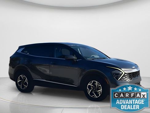 Used 2024 Kia Sportage LX image 2