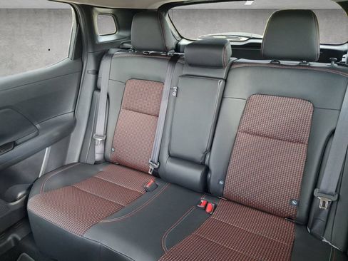 New 2026 Nissan Kicks SR w/ SR Premium Package FWD image 23