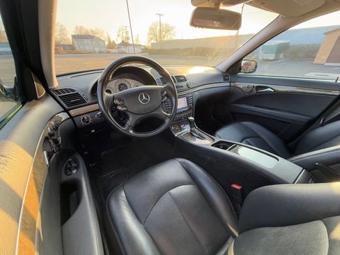 Used 2007 Mercedes-Benz E 350 4MATIC Sedan image 9