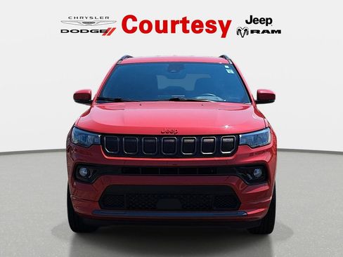 Certified 2022 Jeep Compass Limited AWD/4WD image 9