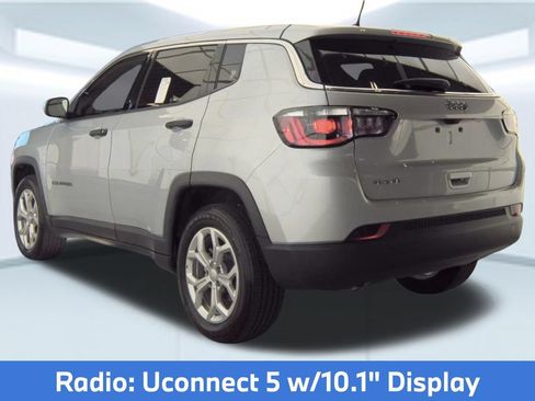 Used 2024 Jeep Compass Sport AWD/4WD image 4