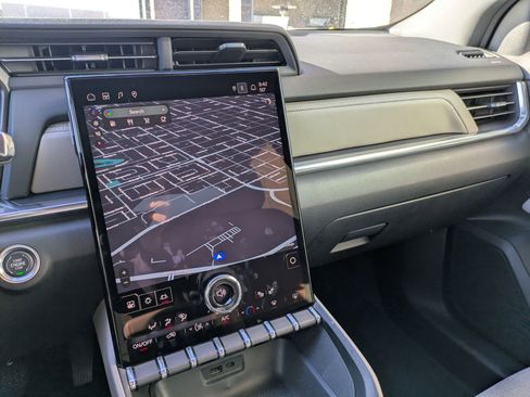 Certified 2025 GMC Terrain Elevation w/ Technology Package II image 15