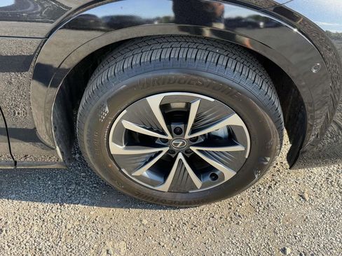 Used 2025 Lexus RZ 450e image 7