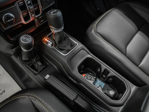 New 2026 Jeep Wrangler Unlimited Sahara AWD/4WD image 27