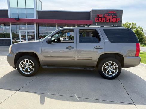 Used 2012 GMC Yukon SLT AWD/4WD image 1